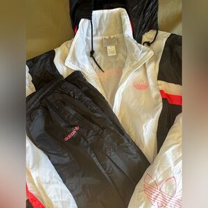 Adidas women’s set  size L